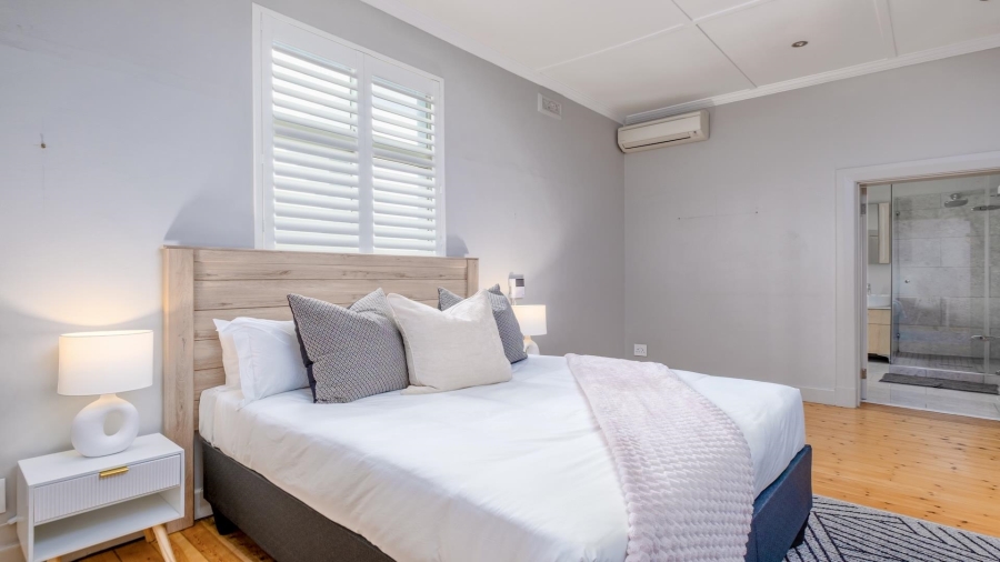 4 Bedroom Property for Sale in Bantry Bay Western Cape